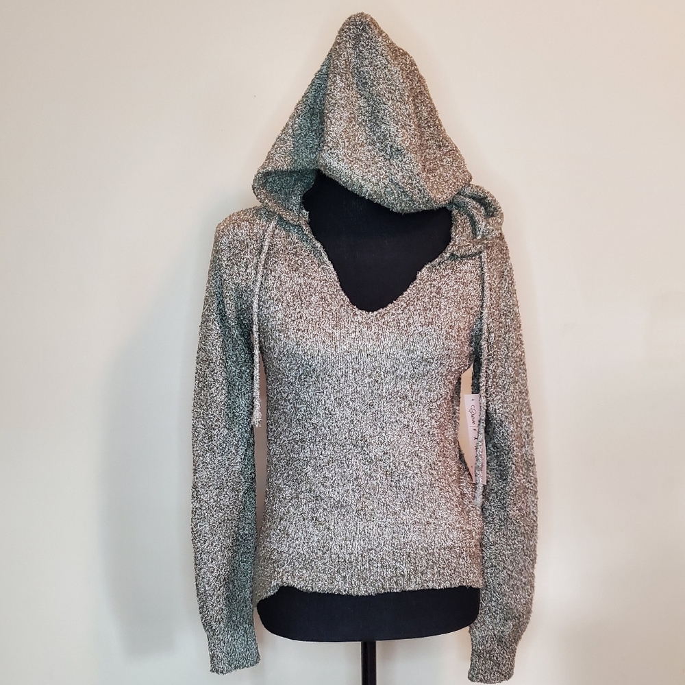 NWT Women's Crave Fame sweater
